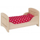 Кроватка для кукол goki натуральная (51701G)