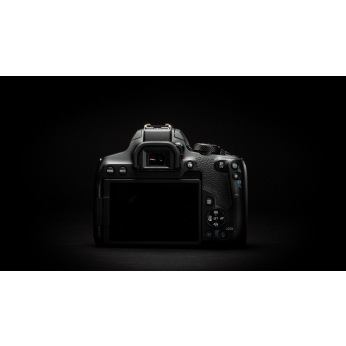 Цифровая фотокамера зеркальная Canon EOS 850D kit 18-135 IS nano USM Black (3925C021)