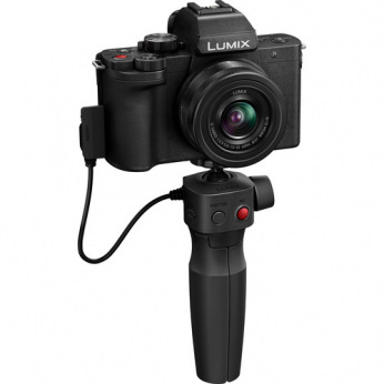 Цифр. фотокамера Panasonic DC-G100 Kit 12-32mm Black+рукоятка штатив (DC-G100VEE-K)