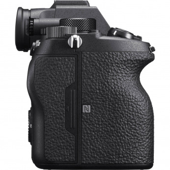 Цифровая фотокамера Sony Alpha 7RM4 body black (ILCE7RM4B.CEC)